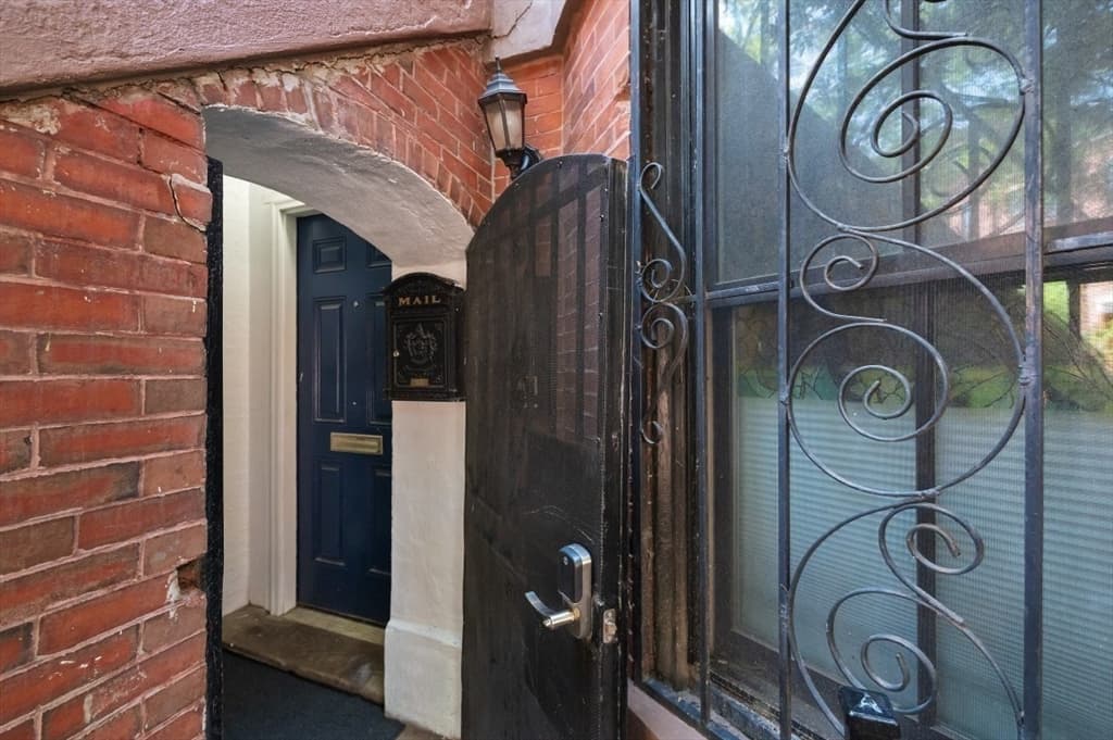 Condominium at 16 Claremont Park # 1, Boston MA 02118, Boston, photo 28 of 41