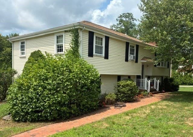 560 Allen Ave, North Attleboro MA 02760 photo 2