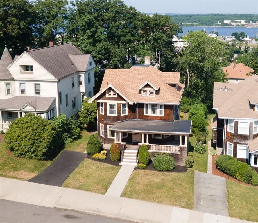 888 Rock St, Fall River MA 02720 photo 4