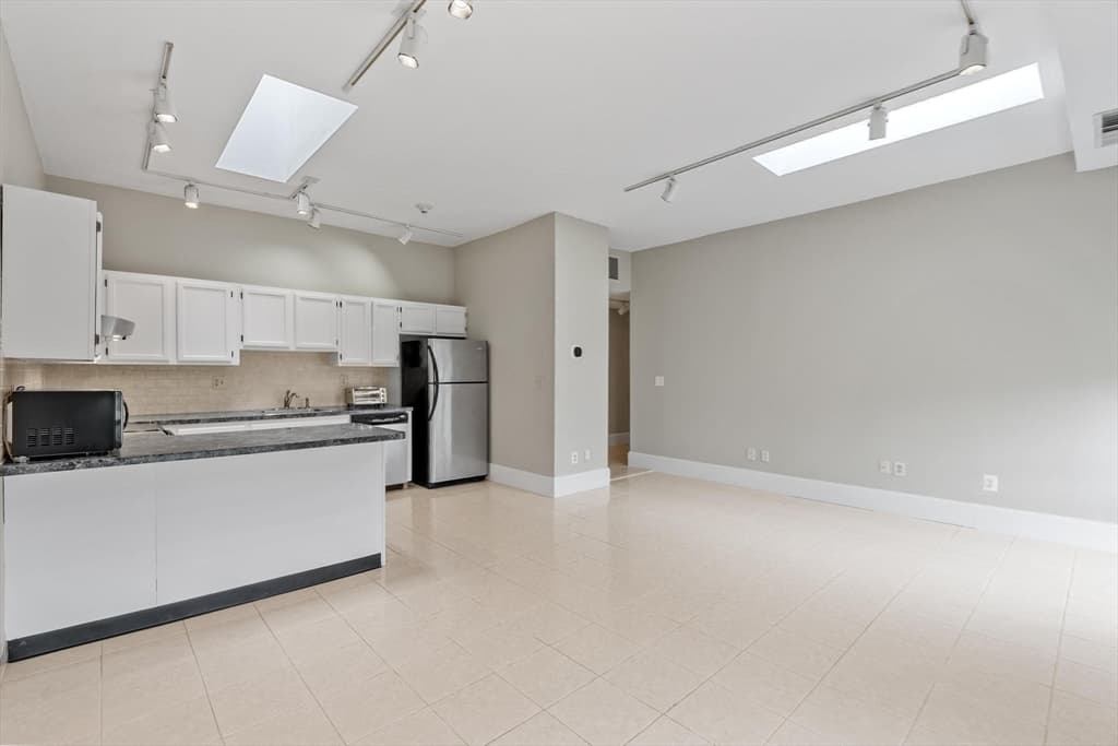 54 Forest St # 412, Medford MA 02155 photo 11