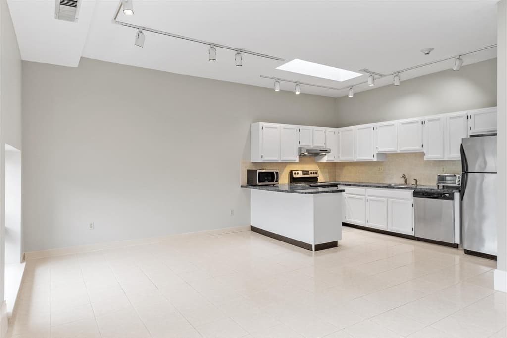 54 Forest St # 412, Medford MA 02155 photo 4