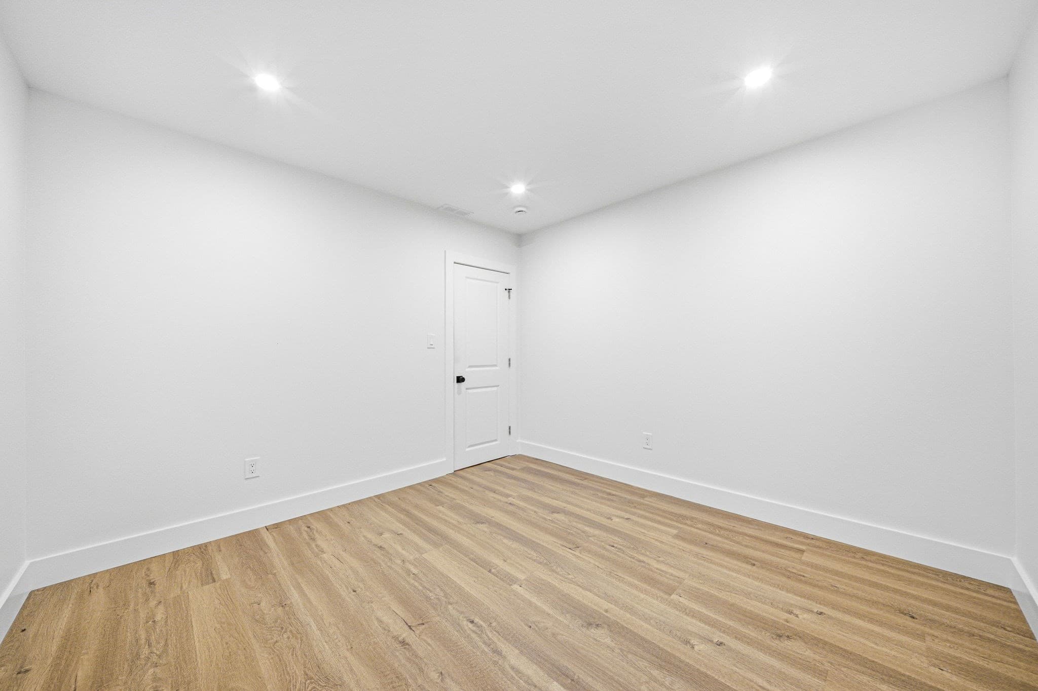Condominium at 52 Rangeley Rd # 52, Newton MA 02465, Newton, photo 28 of 41