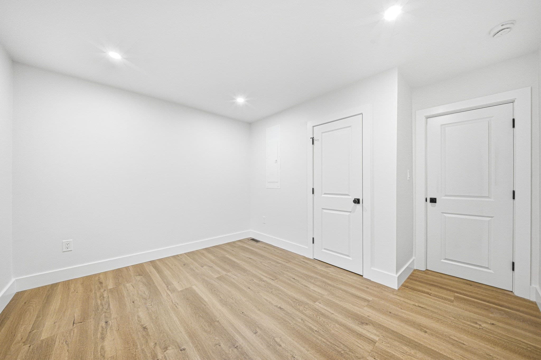 Condominium at 52 Rangeley Rd # 52, Newton MA 02465, Newton, photo 25 of 41