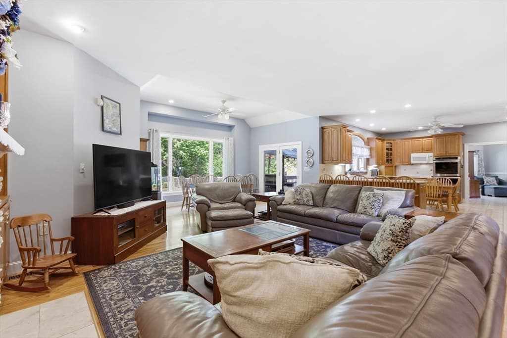 15 Long Pasture Rd, North Andover MA 01845 photo 9