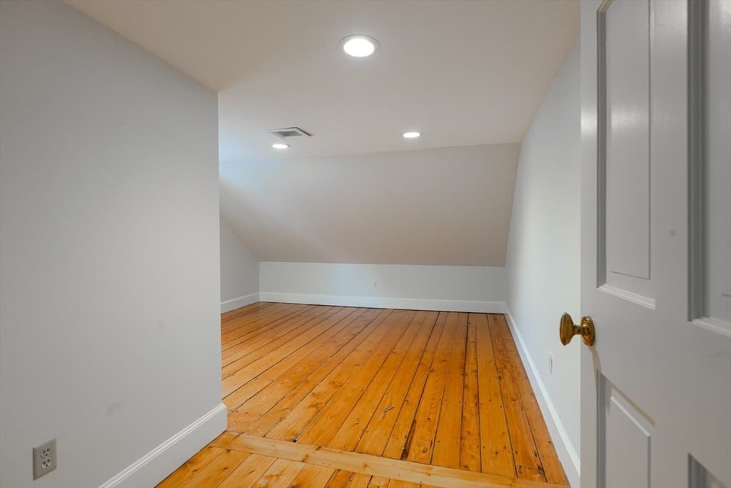 20 Ocean Ave # 4, Marblehead MA 01945 photo 25