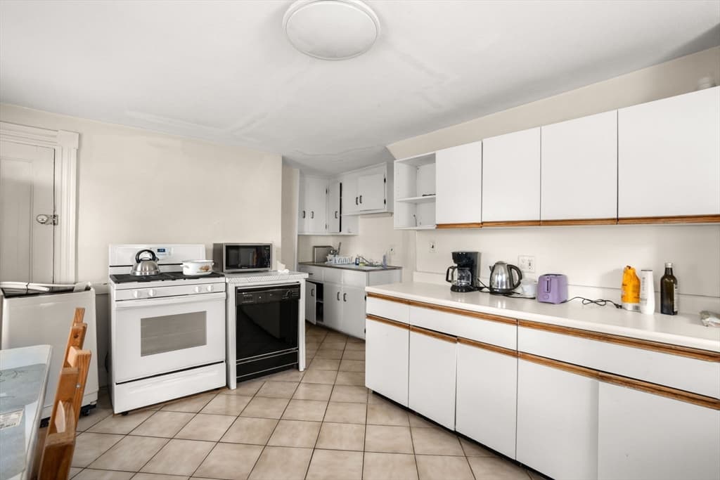 35 Middle St, Newton MA 02458 photo 13