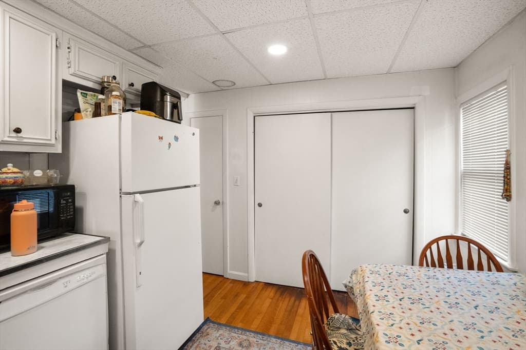 35 Middle St, Newton MA 02458 photo 9