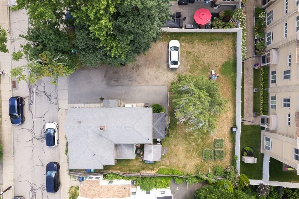 35 Middle St, Newton MA 02458 photo 25