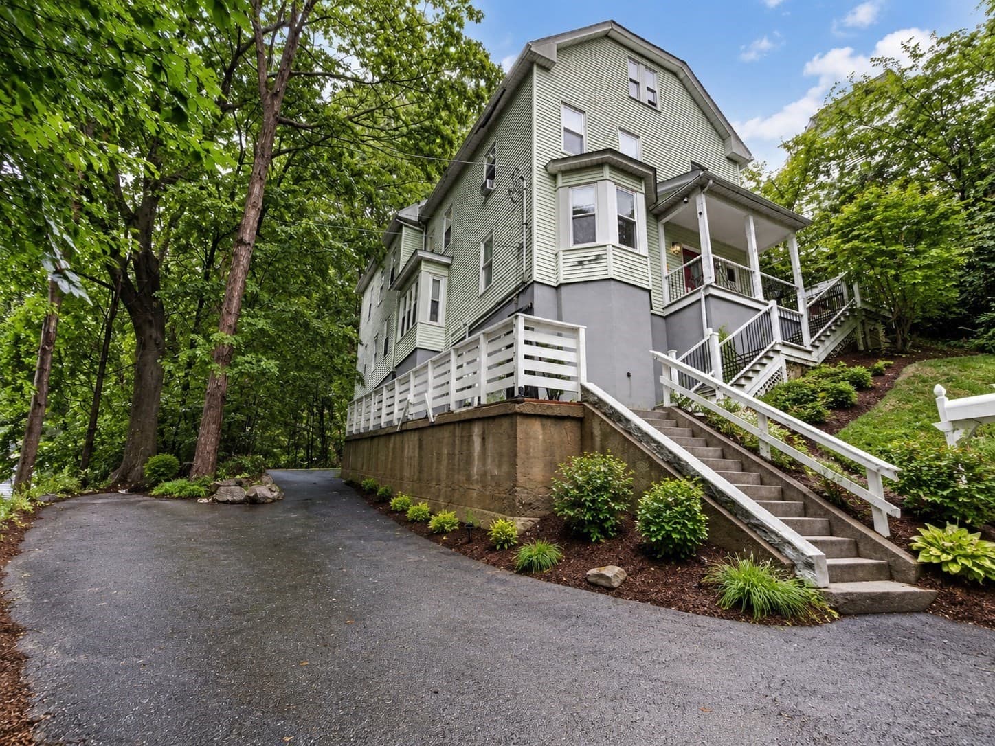 8 Jay St, Fitchburg MA 01420