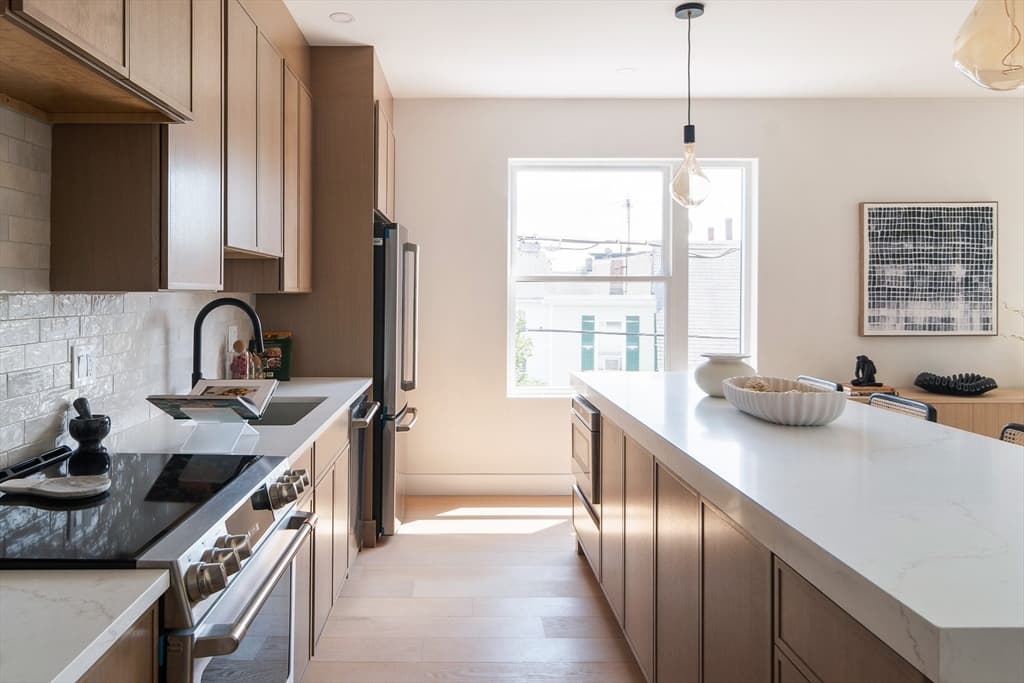 60 Franklin St # 2, Somerville MA 02145 photo 12