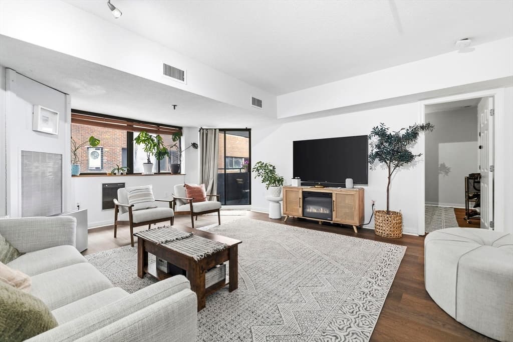 Condominium at 147 Kelton St # 510, Boston MA 02134, Boston, photo 2 of 14
