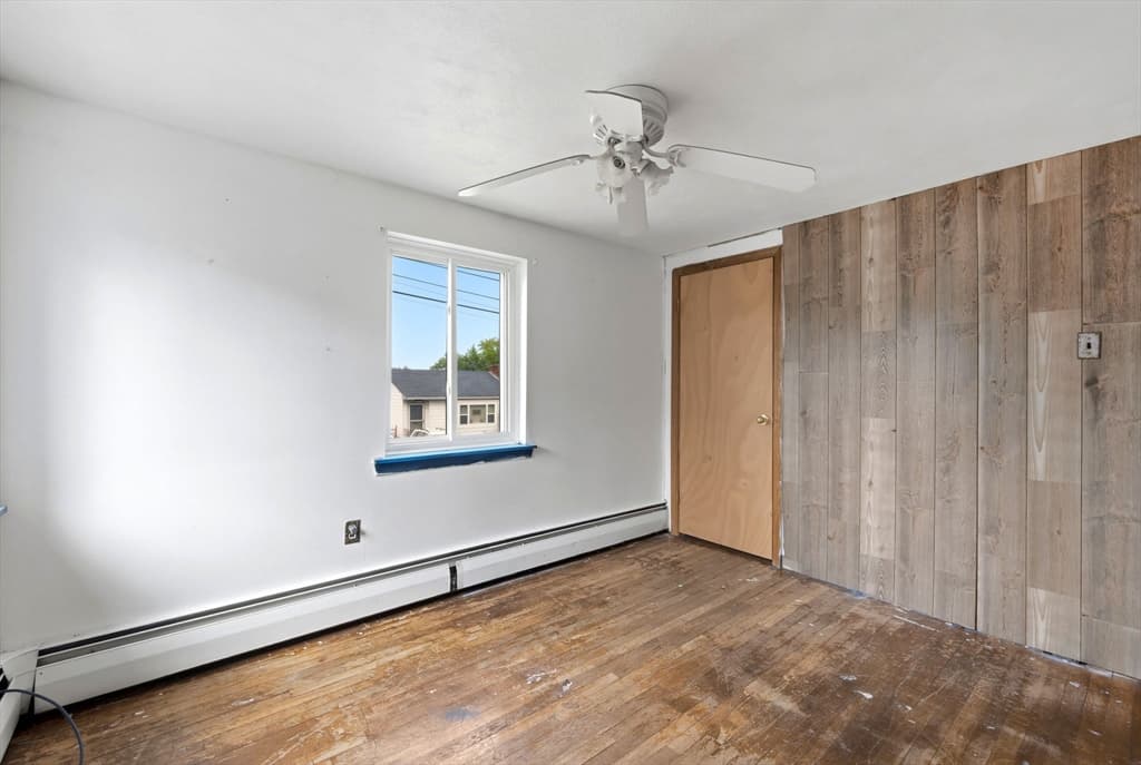 Single Family Residence at 105 Oakwood Ave, Revere MA 02151, Revere, photo 3 of 29