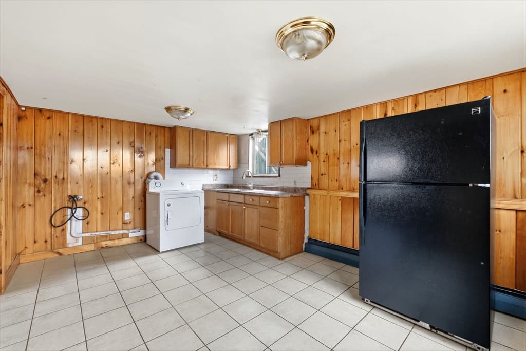 Single Family Residence at 105 Oakwood Ave, Revere MA 02151, Revere, photo 21 of 29