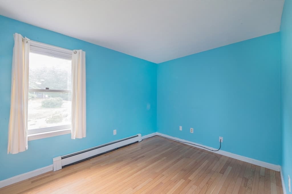 Single Family Residence at 2 Compton Ct, Plymouth MA 02360, Plymouth, photo 15 of 41