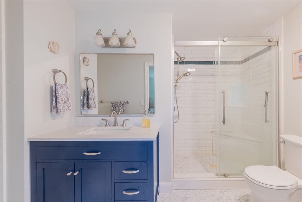 Single Family Residence at 2 Compton Ct, Plymouth MA 02360, Plymouth, photo 11 of 41