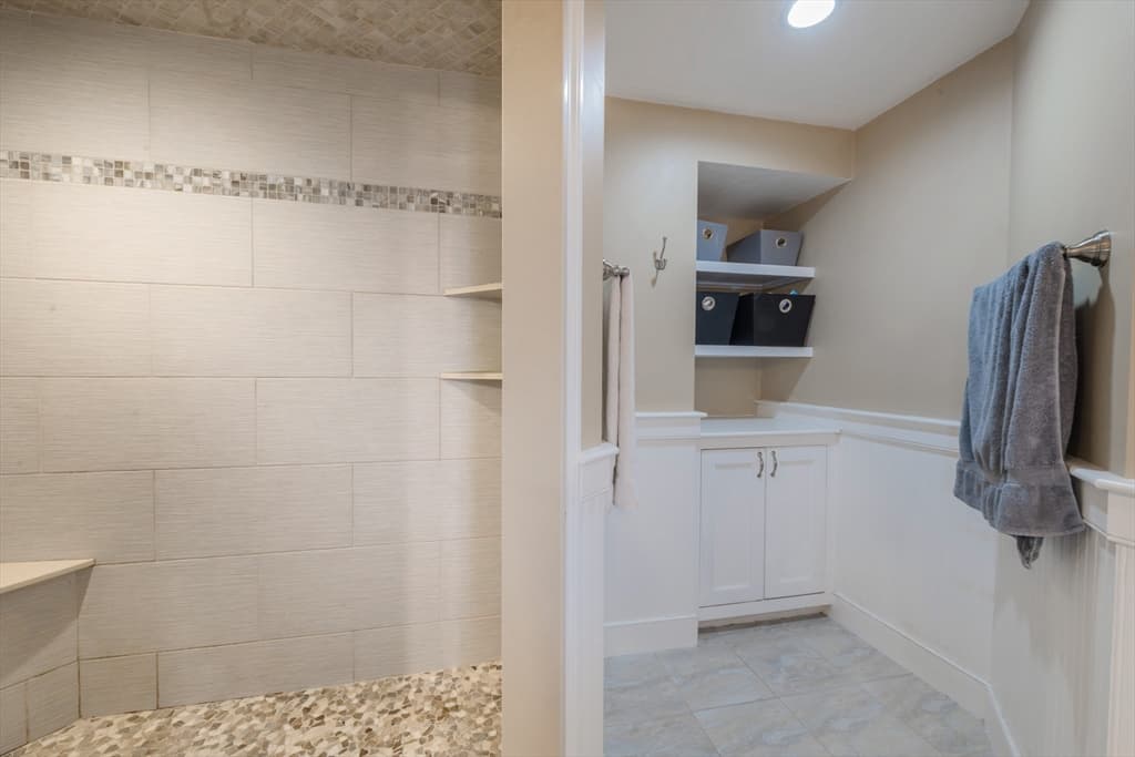 Single Family Residence at 2 Compton Ct, Plymouth MA 02360, Plymouth, photo 25 of 41