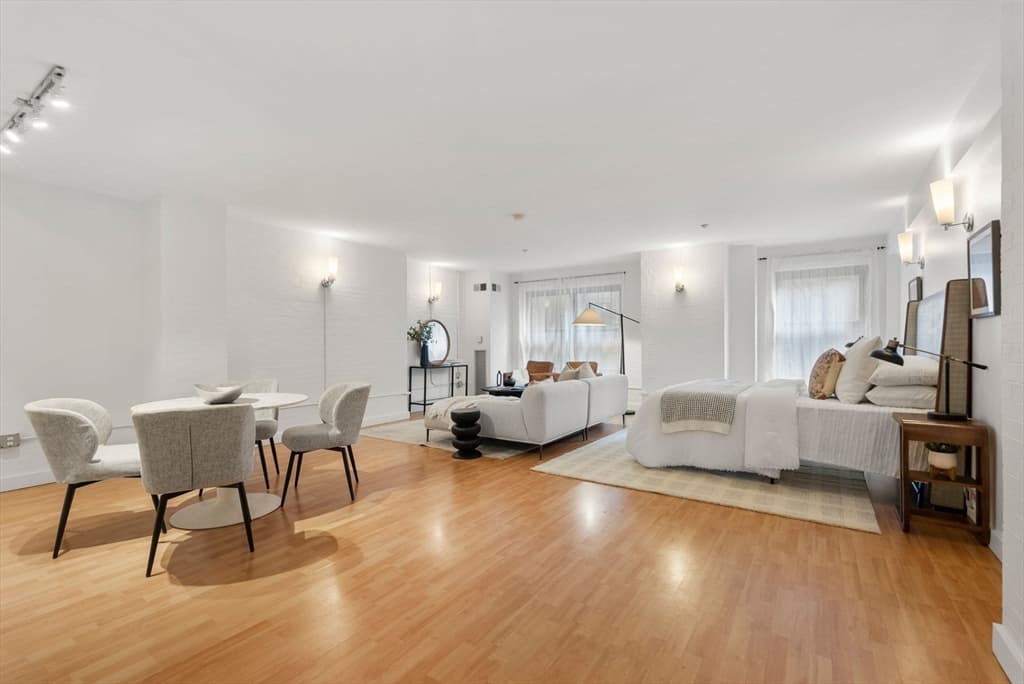 Condominium at 42 Chauncy Street # 4C, Boston MA 02111, Boston, photo 2 of 34