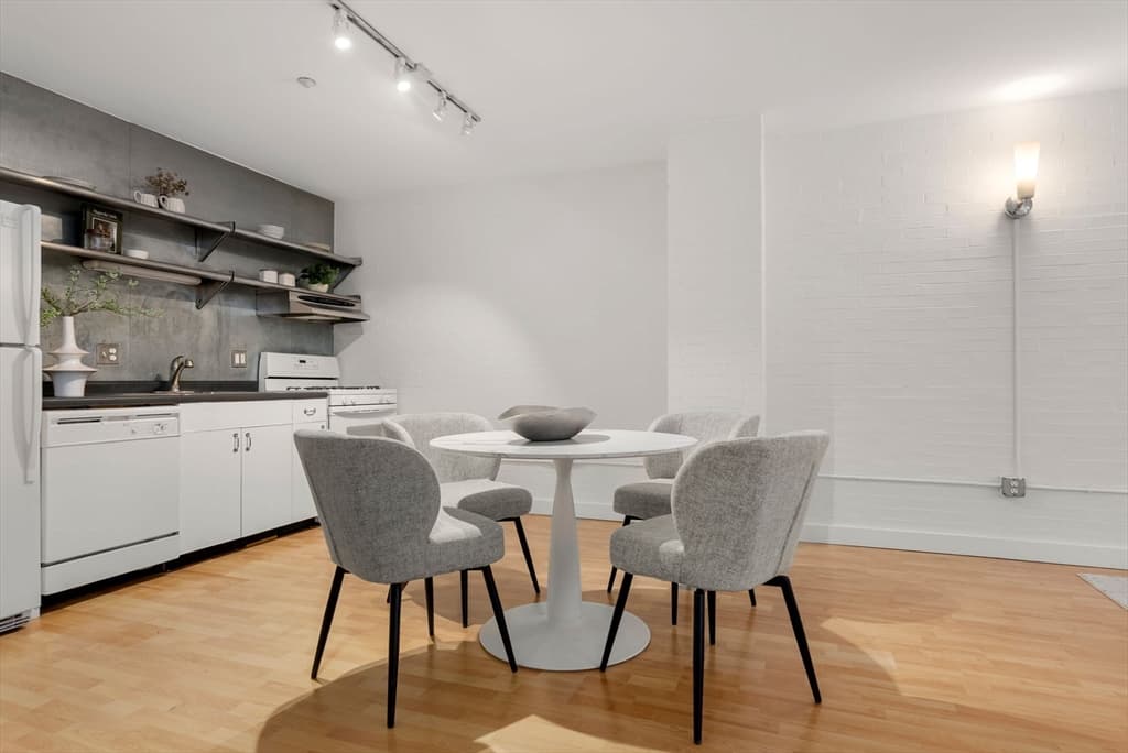 Condominium at 42 Chauncy Street # 4C, Boston MA 02111, Boston, photo 16 of 34