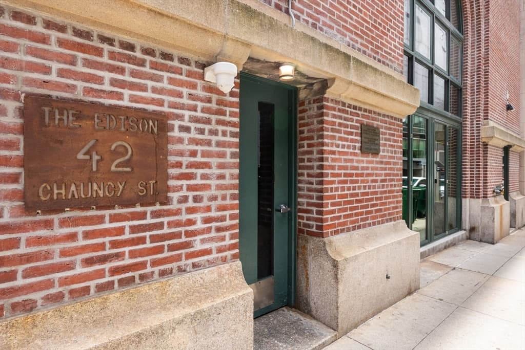 Condominium at 42 Chauncy Street # 4C, Boston MA 02111, Boston, photo 31 of 34