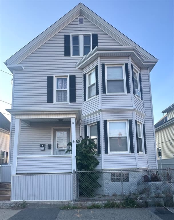 17 Social St, New Bedford MA 02744