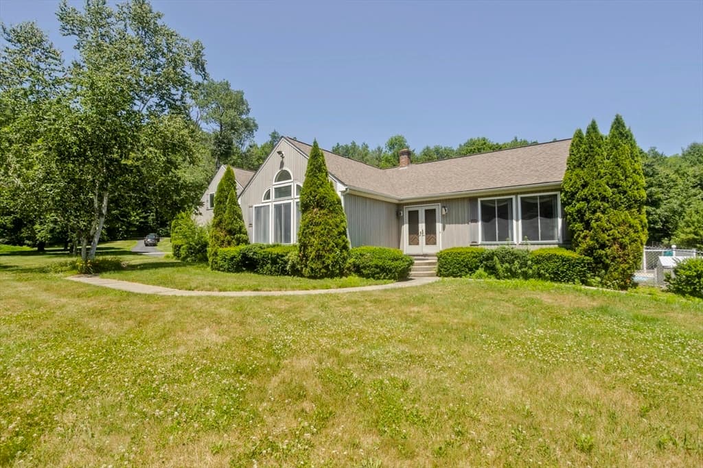 447 Loring Rd, Barre MA 01005 photo 2