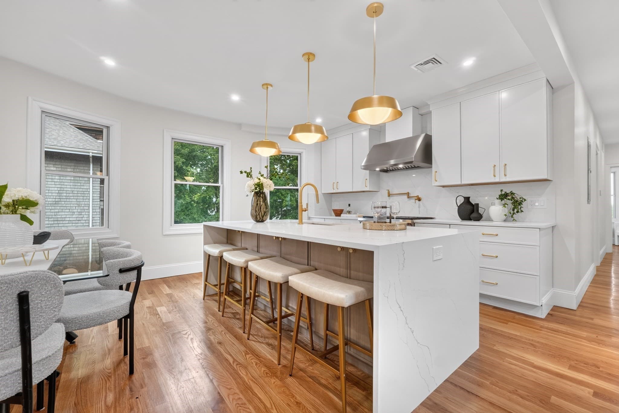 Condominium at 123-125 Mount Vernon Street # 1, Newton MA 02465, Newton, photo 3 of 42