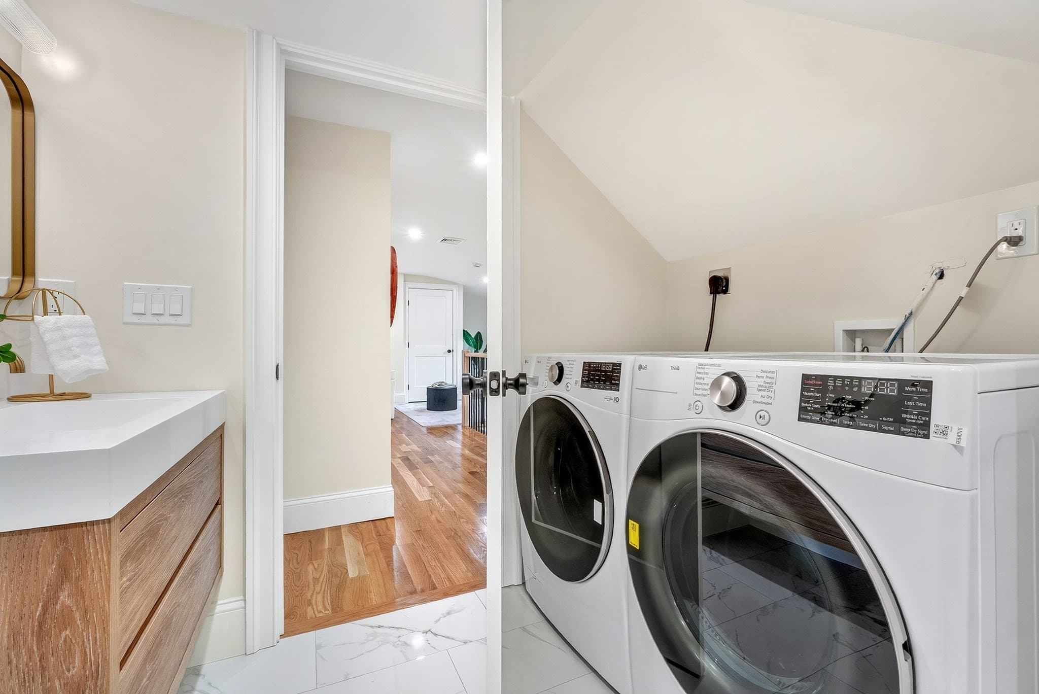 Condominium at 123-125 Mount Vernon Street # 1, Newton MA 02465, Newton, photo 33 of 42