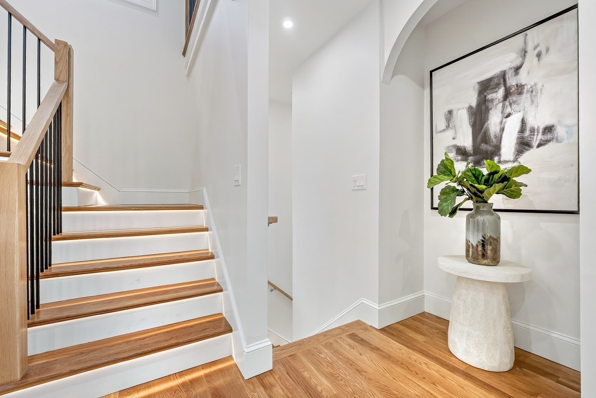 Condominium at 123-125 Mount Vernon Street # 1, Newton MA 02465, Newton, photo 4 of 42