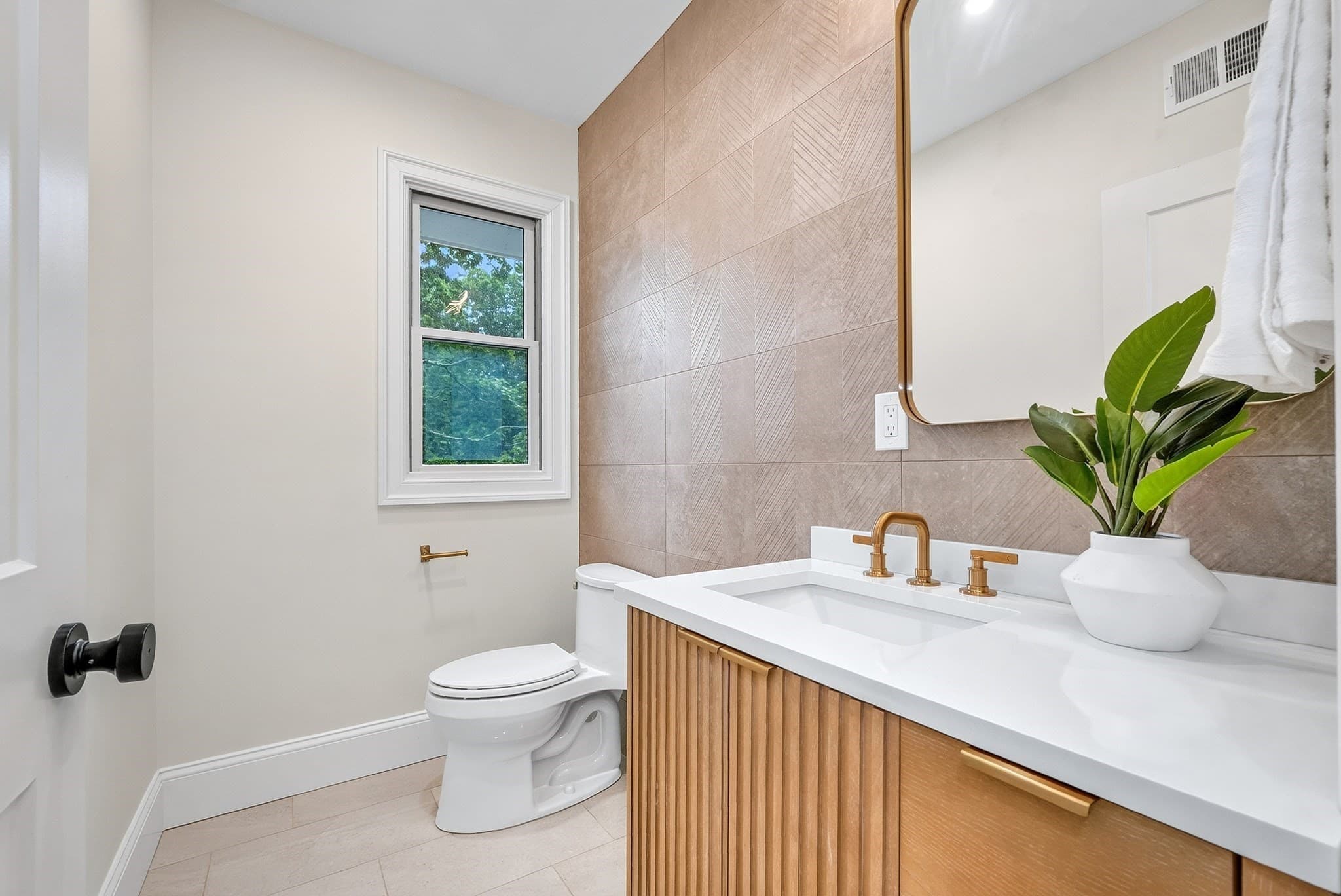 Condominium at 123-125 Mount Vernon Street # 1, Newton MA 02465, Newton, photo 21 of 42