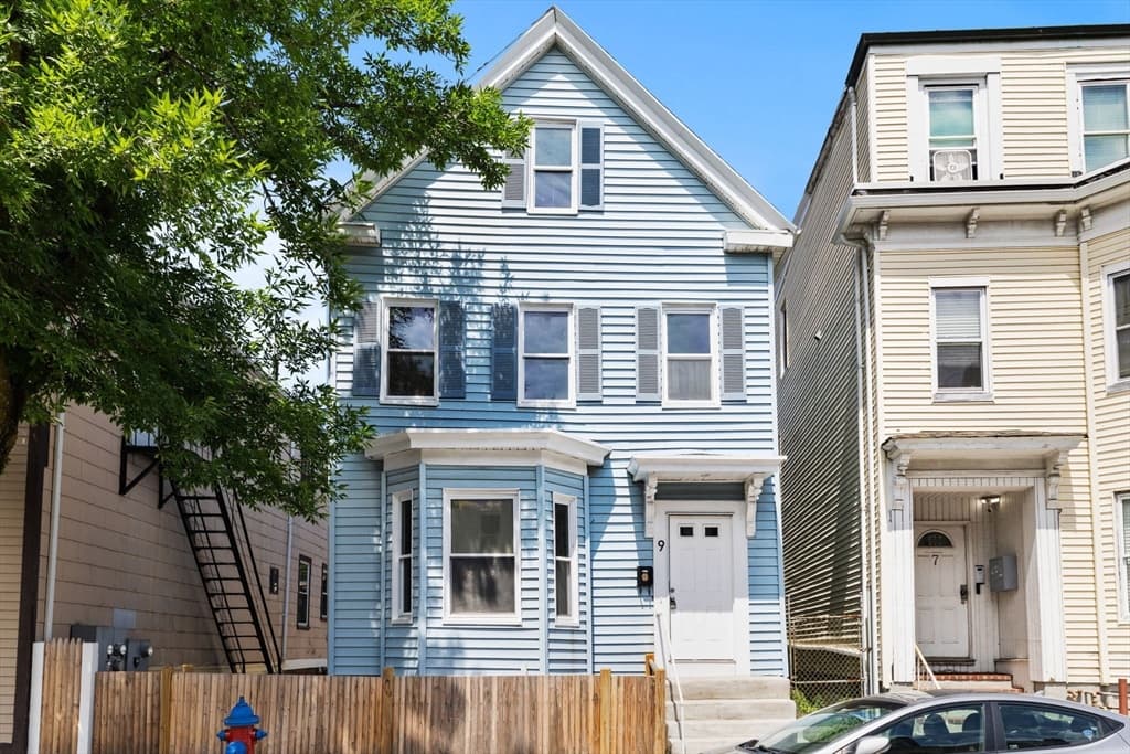 9 Cross St, Somerville MA 02145 photo 2