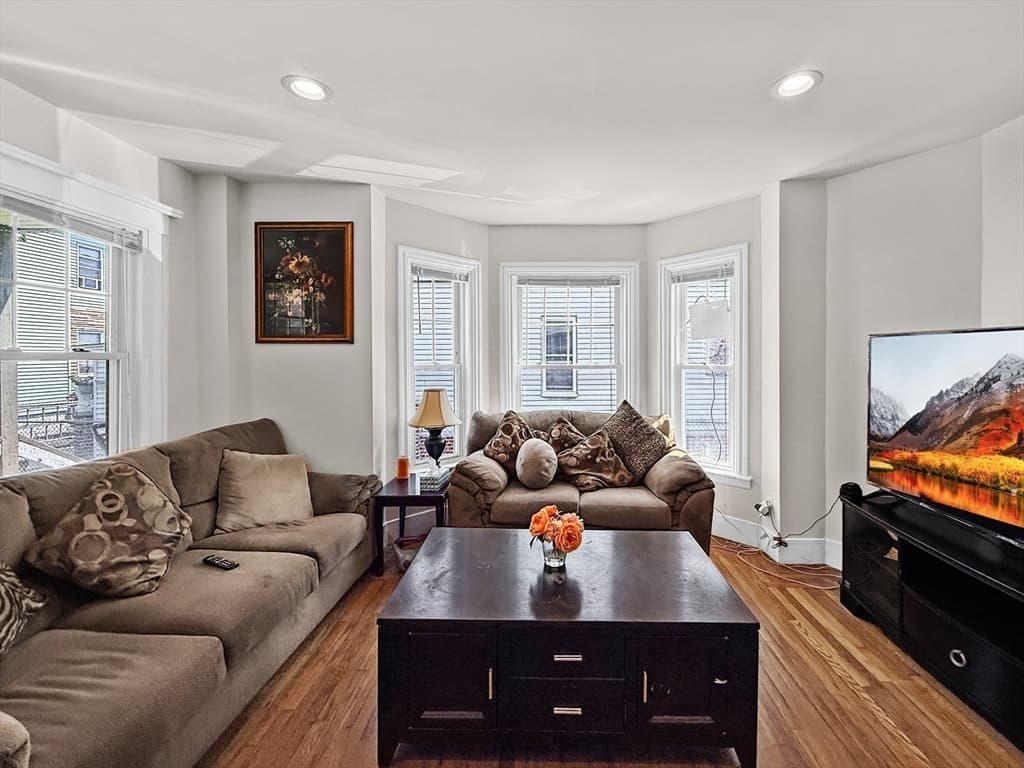 76 Baldwin Ave, Everett MA 02149 photo 8