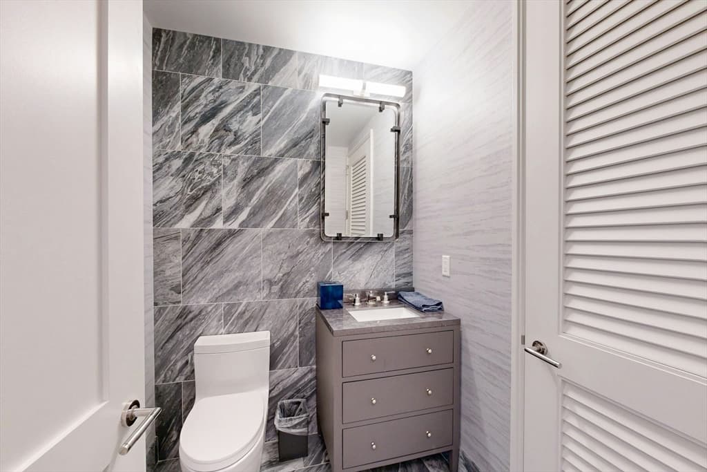 Condominium at 240 Devonshire St # 4505, Boston MA 02110, Boston, photo 25 of 42