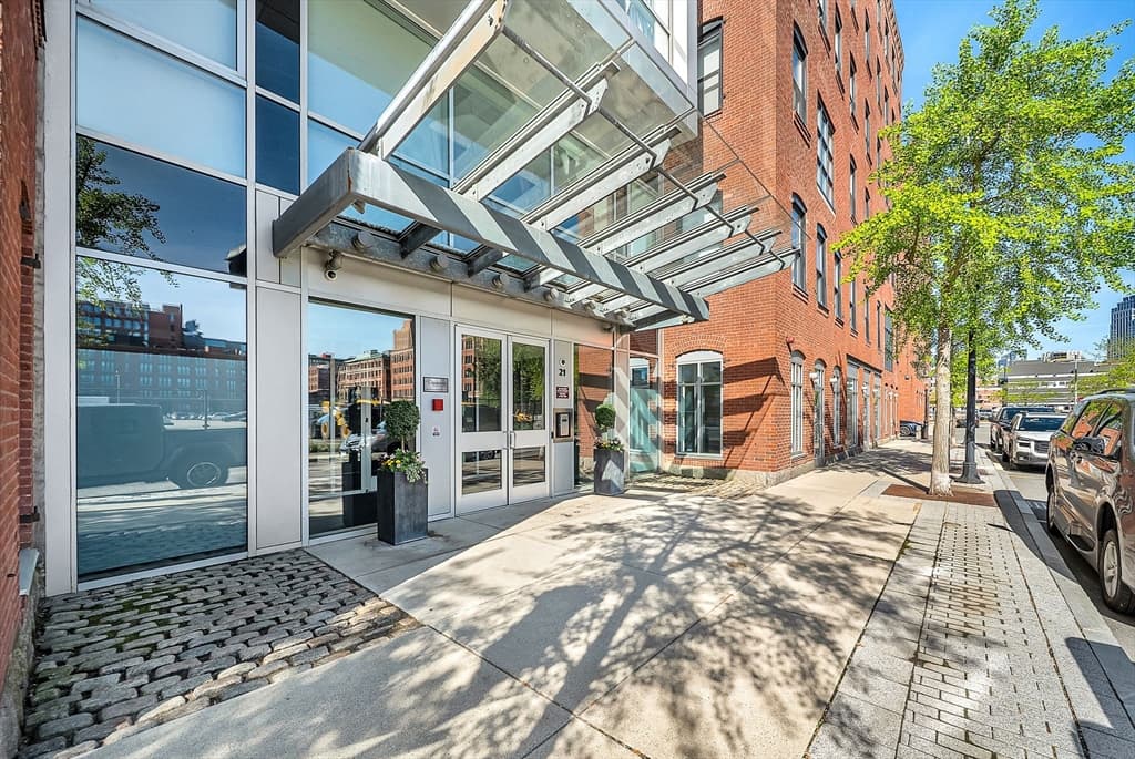 Condominium at 21 Wormwood St # 620, Boston MA 02210, Boston, photo 25 of 32