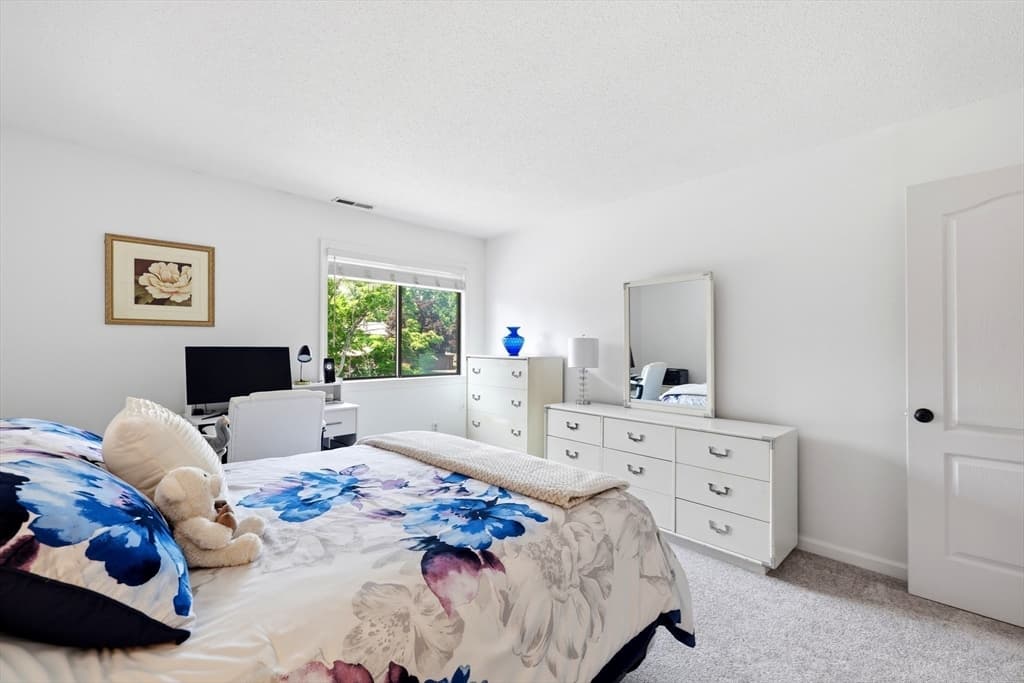 Condominium at 43 Dogwood Ln # 43, Agawam MA 01001, photo 17 of 28