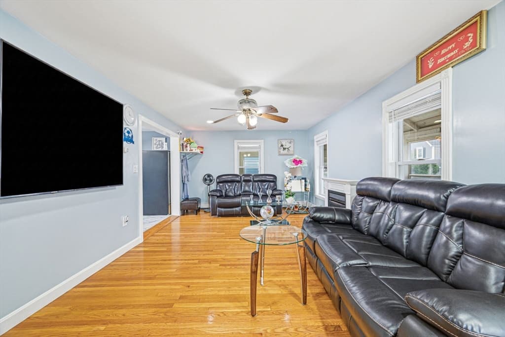 20 Bell St, Quincy MA 02169 photo 6