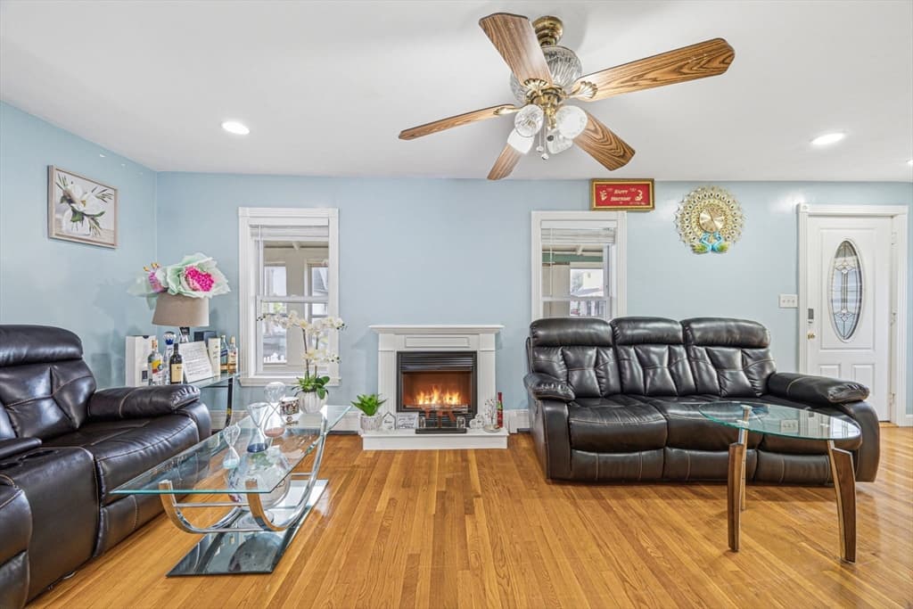 20 Bell St, Quincy MA 02169 photo 7