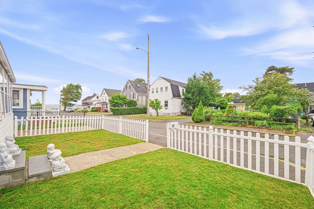 20 Bell St, Quincy MA 02169 photo 3