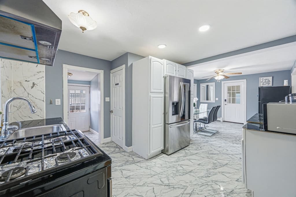 20 Bell St, Quincy MA 02169 photo 14