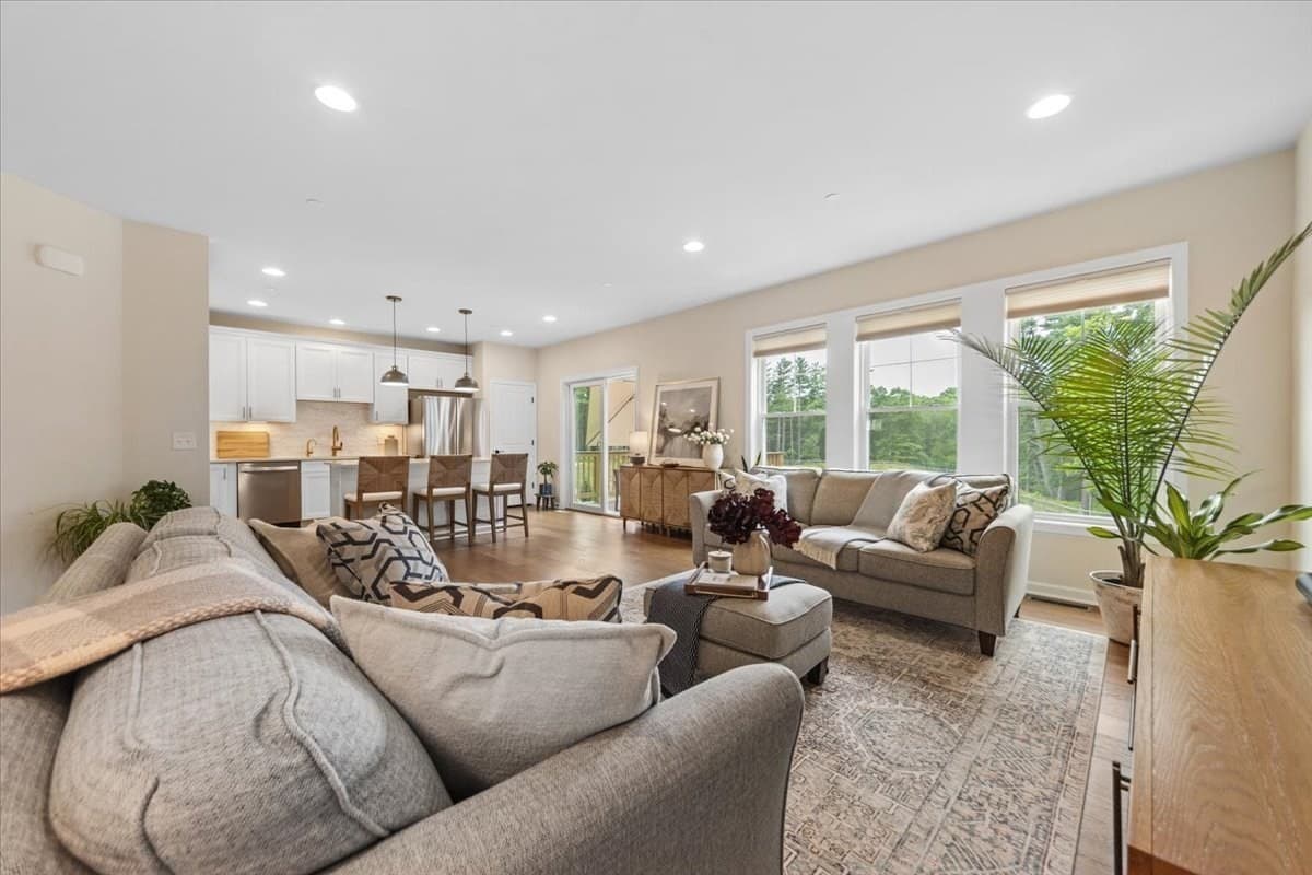 Condominium at 11 Winslow Lane # 2, Grafton MA 01536, Grafton, photo 11 of 39