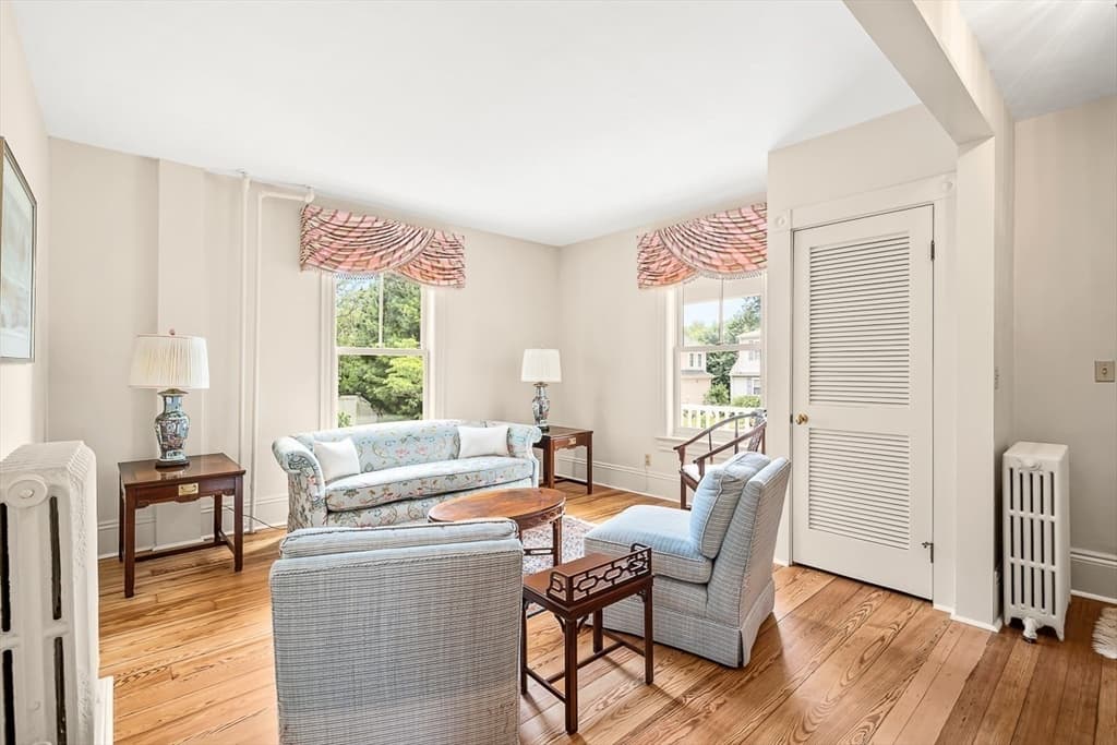 296 Linden St., Wellesley MA 02481 photo 6