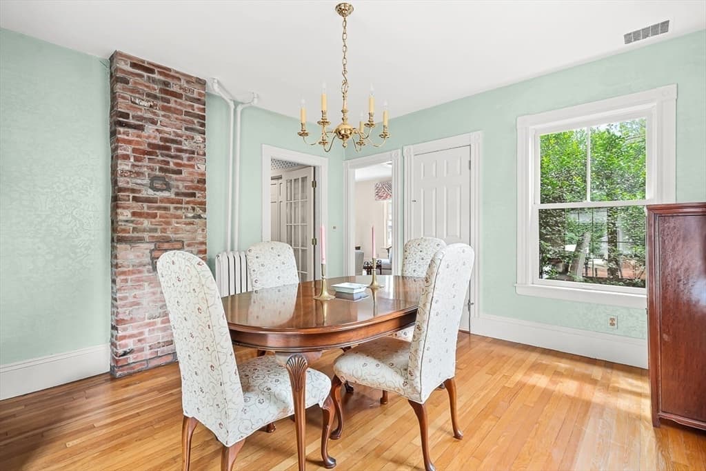 296 Linden St., Wellesley MA 02481 photo 13
