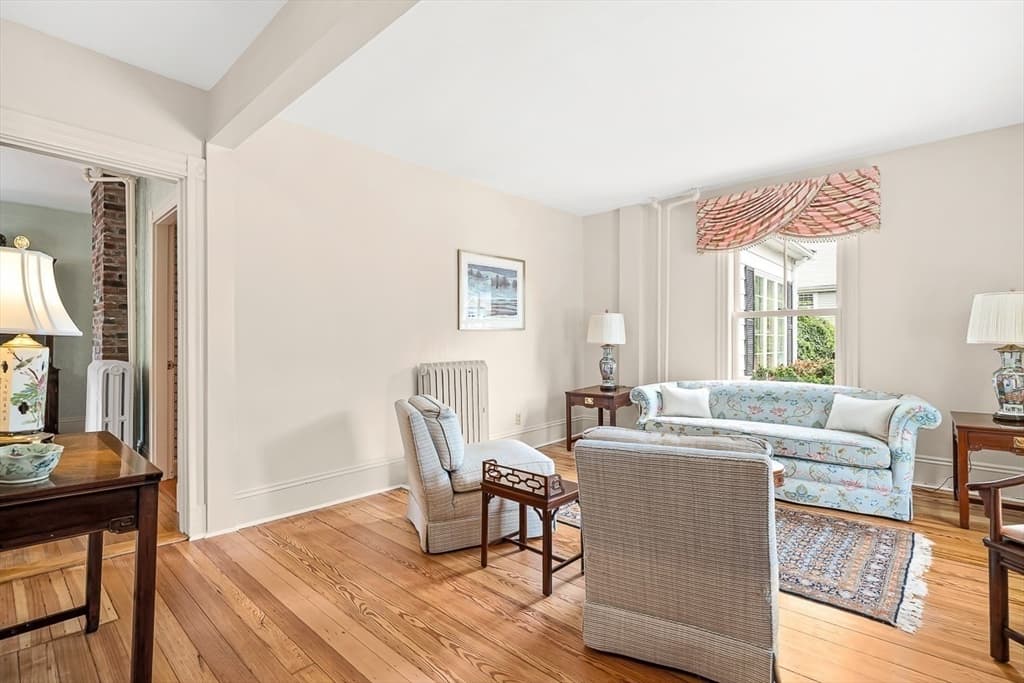 296 Linden St., Wellesley MA 02481 photo 5