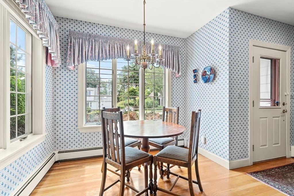 296 Linden St., Wellesley MA 02481 photo 11