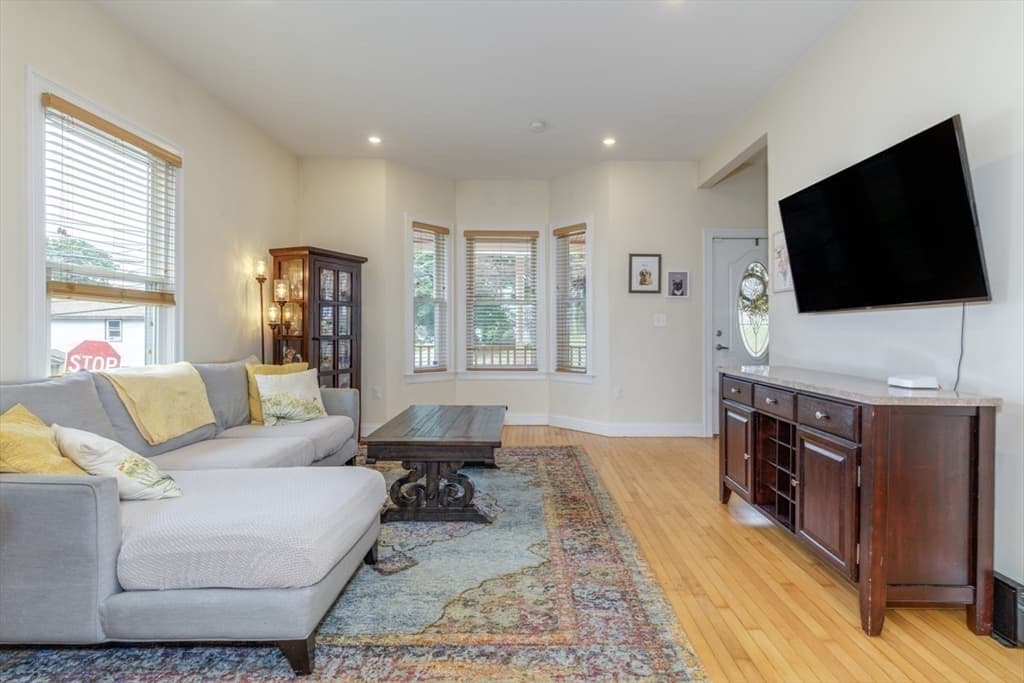 Condominium at 65 High St # 1, Woburn MA 01801, Woburn, photo 11 of 35