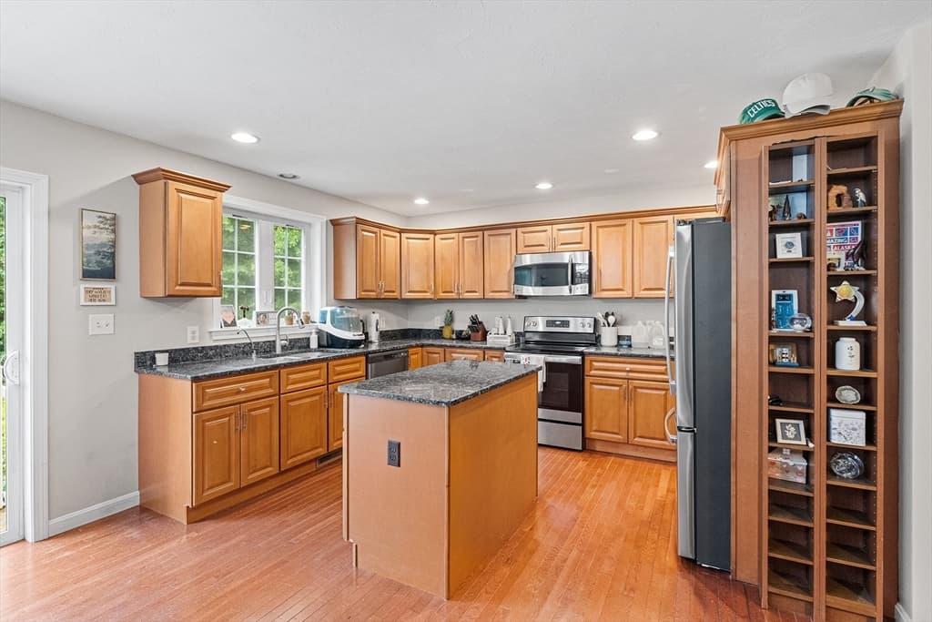 10 Lyford Rd, Spencer MA 01562 photo 7