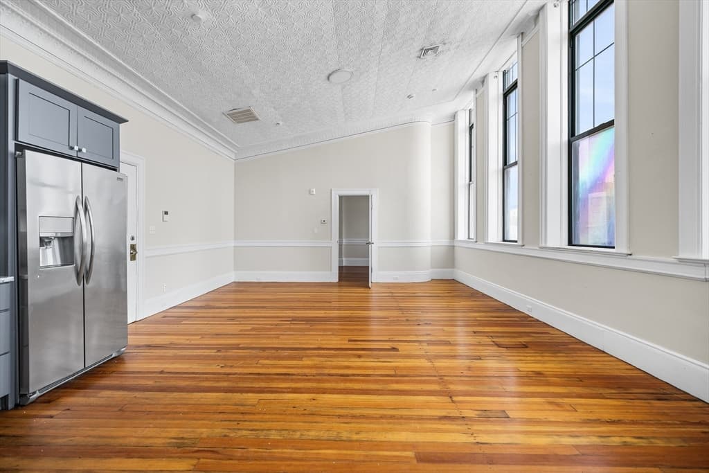 202 Broadway # 31, Lawrence MA 01840 photo 9
