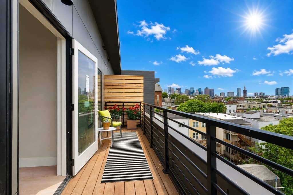 287 Maverick Street, Boston MA 02128