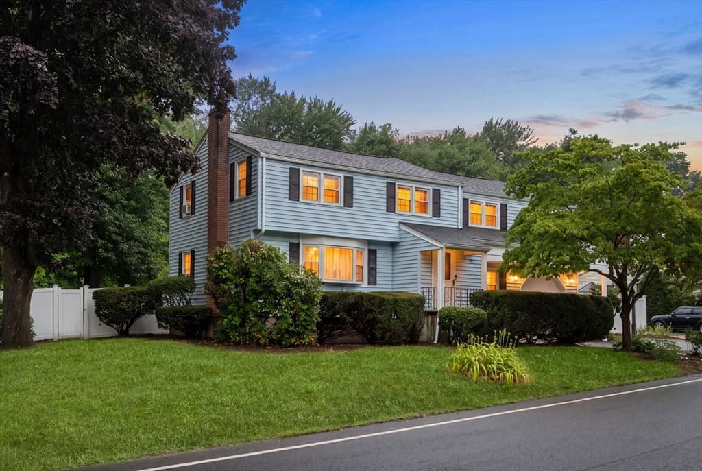 10 Locust Street, Burlington MA 01803