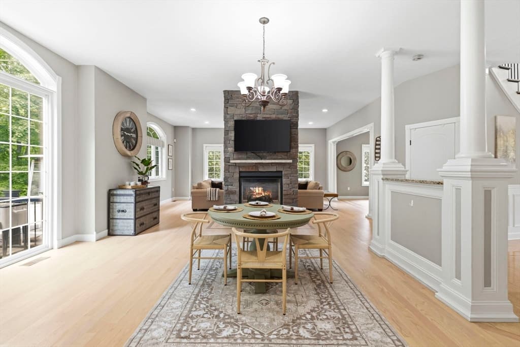 Single Family Residence at 2 Bridle Path, Lynnfield MA 01940, Lynnfield, photo 6 of 41