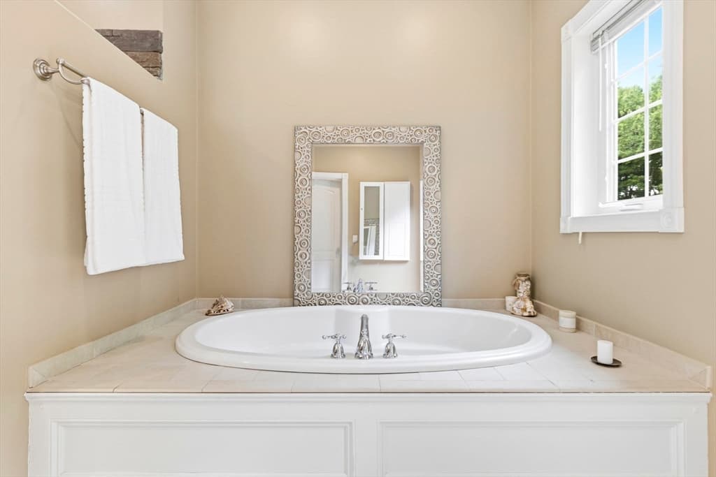 Single Family Residence at 2 Bridle Path, Lynnfield MA 01940, Lynnfield, photo 22 of 41
